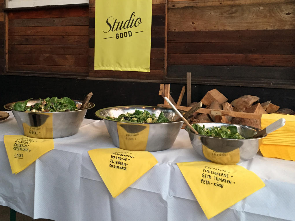 Das Buffet war reichlich und brachte uns sicher durch den Abend Das Buffet war reichlich und brachte uns sicher durch den Abend